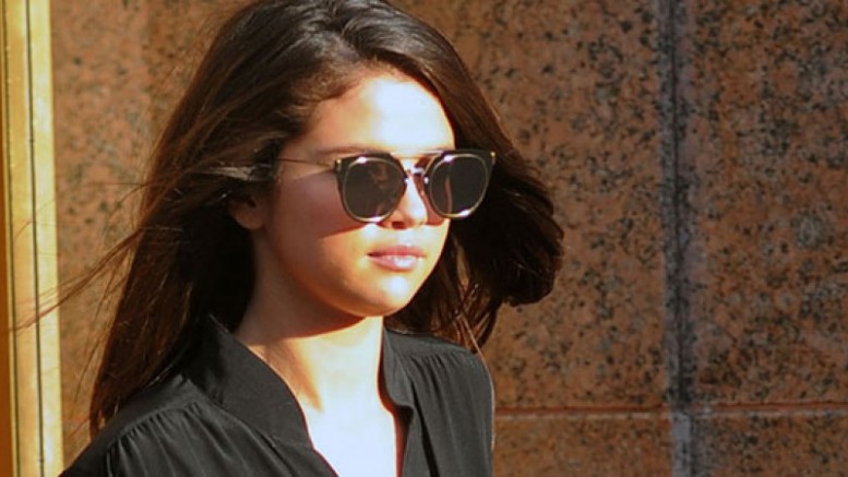 Selena Gomez Was Single & Loving It This Valentine's Day