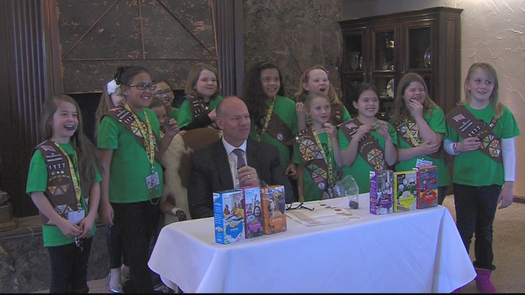 Governor Matt Mead helped Girl Scout Troop 1177 kick off Girl Scout cookie season