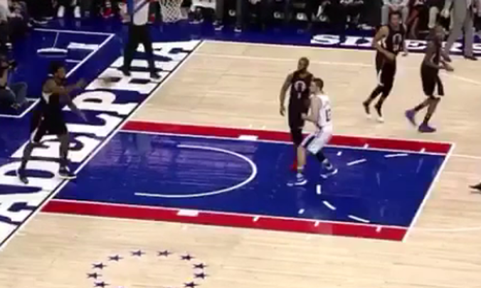 DeAndre Jordan launches perfect full-court pass to J.J. Redick