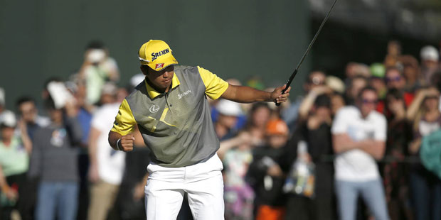 Danny Lee takes Phoenix Open lead in front of record crowd