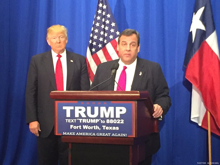 Chris Christie endorses Donald Trump