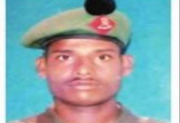 Miracle 6 days after avalanche soldier found alive at Siachen glacier