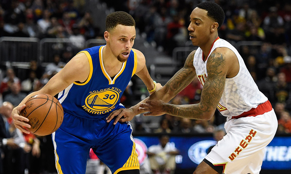 Feb 22 2016 Atlanta GA USA Golden State Warriors guard Stephen Curry is defended by Atlanta Hawks guard Jeff Teague during the first half at Philips Arena. Mandatory Credit Dale Zanine-USA TODAY Sports