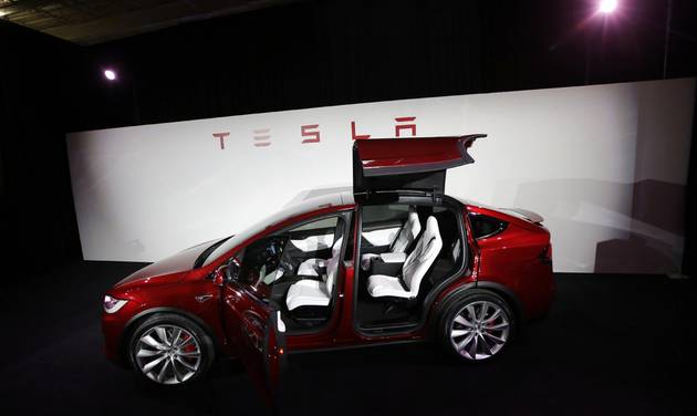 Tesla Projects Fast Growth to Maybe 90000 Deliveries in 2016