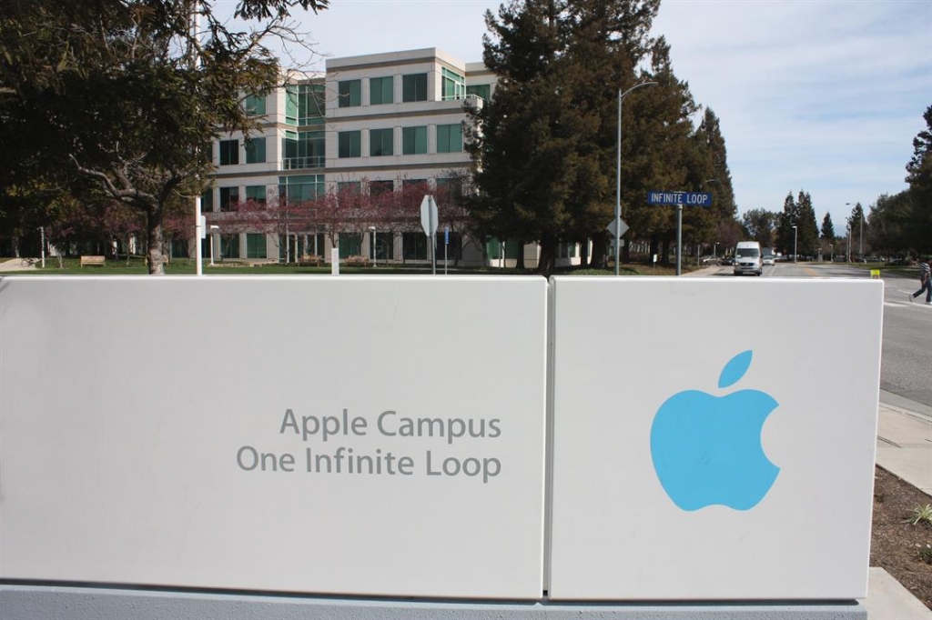 The Apple headquarters at 1 Infinite Loop Cupertino California