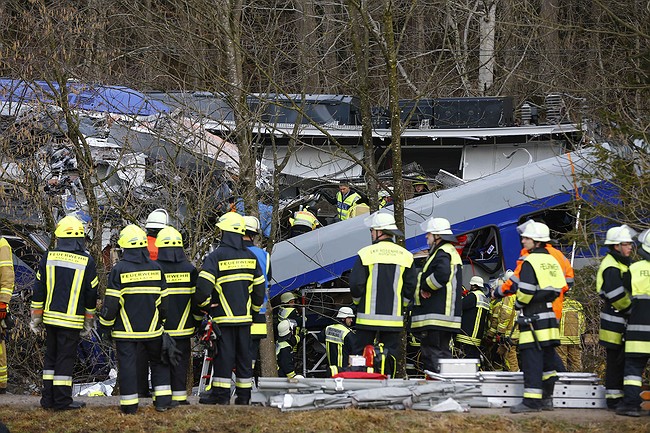 Train crash near Munich leaves several injured