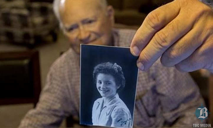 World War II vet reunites with wartime girlfriend