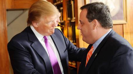 New Jersey Governor Chris Christie endorses Trump for Republicans