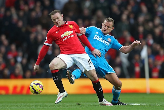 Wayne Rooney is facing six weeks on the sidelines with a knee injury