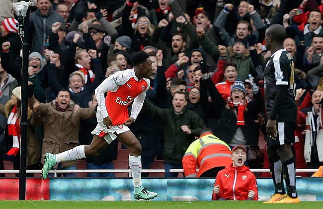 Arsenal, Spurs grab late winners against EPL title rivals