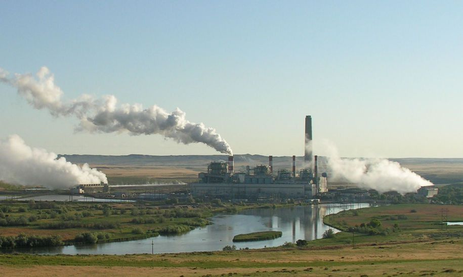 Coal-fired power plant in Glenrock Wyoming. by Dave Johnson CC