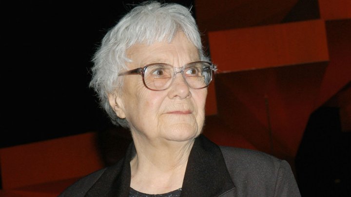 Writer Harper Lee attends the Library Foundation of Los Angeles 2005 Awards on May 19