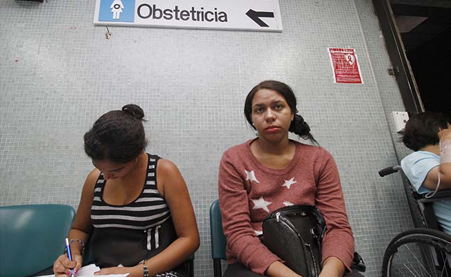 Colombia Has More Than 2,000 Zika Cases In Pregnant Women Official