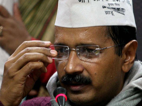 Watch sting:AAP min's aide demands bribe