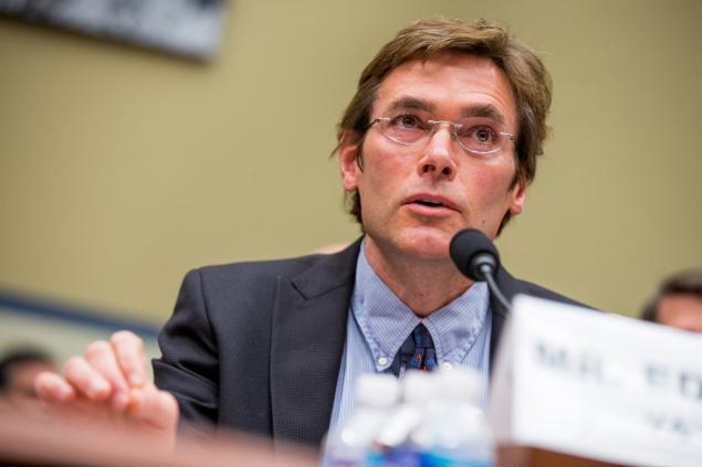 Virginia Tech professor Marc Edwards testifies before the House Oversight and Government Reform Committee in Washington on Tuesday