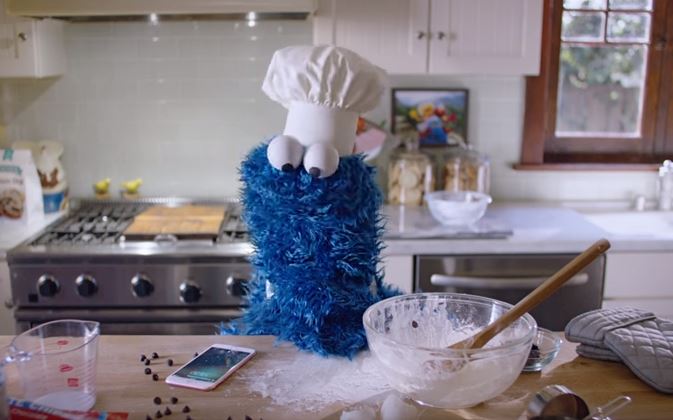 Apple debuts new iPhone 6s ad featuring hands-free Siri with the Cookie Monster