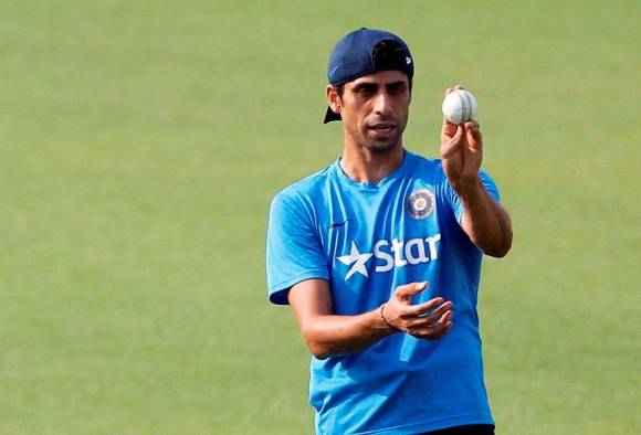 Ashish Nehra says his job is to pass his vast experience to Bumrah Bhuvneshwar Shami