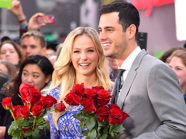 The Bachelor Finale Ben Higgins proposes Lauren Bushnell