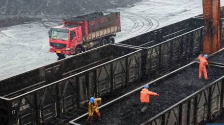 China expects to lay off 1.8 mln workers in coal, steel sectors