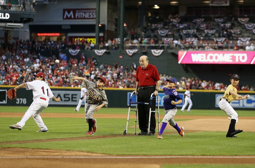 Former broadcaster catcher Joe Garagiola dies at age of 90