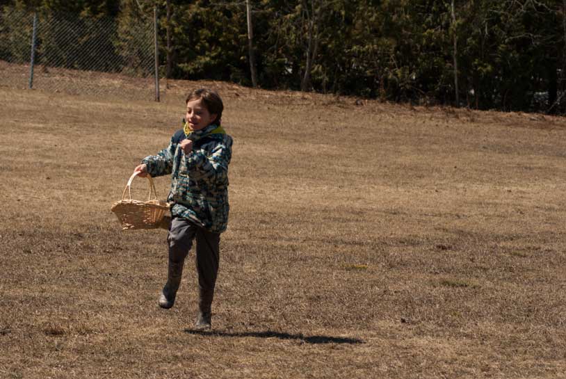 Hundreds gather at Cooper Park for Easter egg hunt