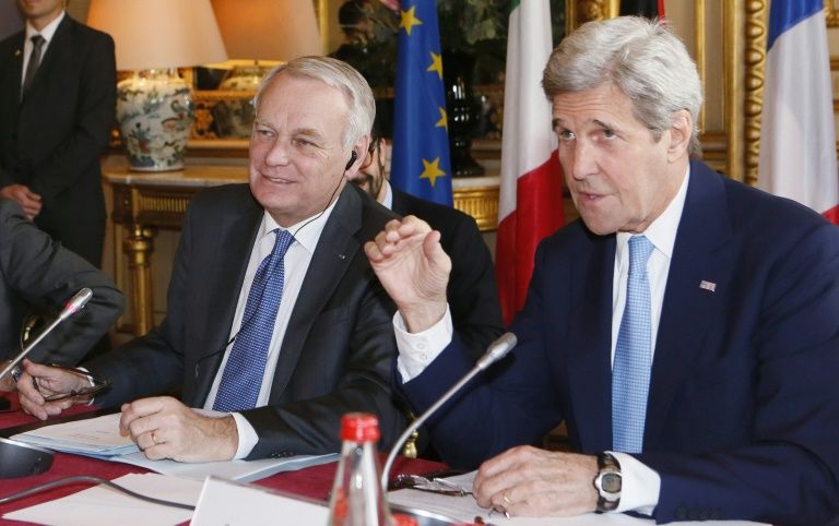 Kerry urges Syria peace talks despite truce complaints