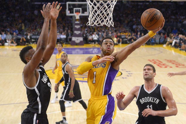 D’Angelo Russell scores 39 as Lakers snap eight-game skid with win over Nets