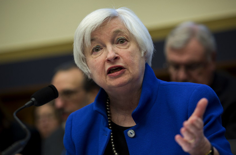 Fed to sit tight on rates at March meet, hint at hikes to come