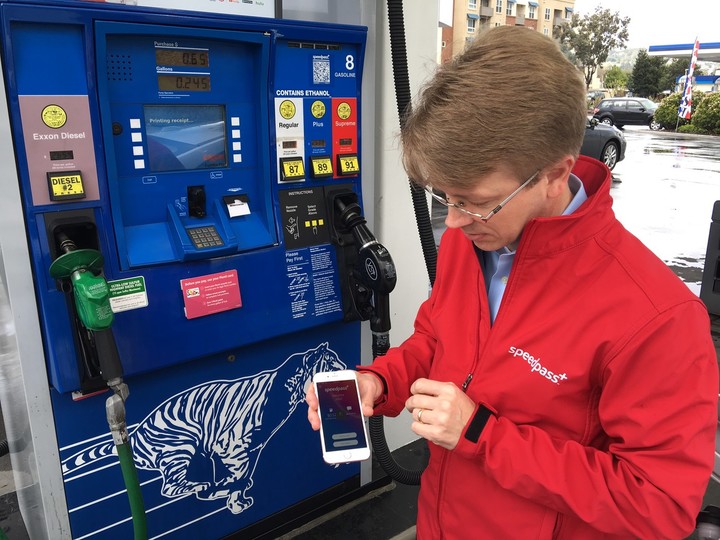 Now you can pay for gas using Apple Pay on your iPhone.
   Credit    CNet