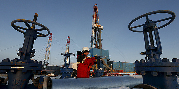 Oil prices stable as market seen bottoming, but oversupply lingers