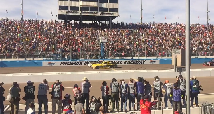 Phoenix International Raceway presents unique challenge for drivers