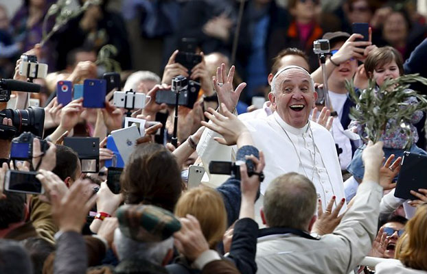 You Can Now Follow Pope Francis On Instagram