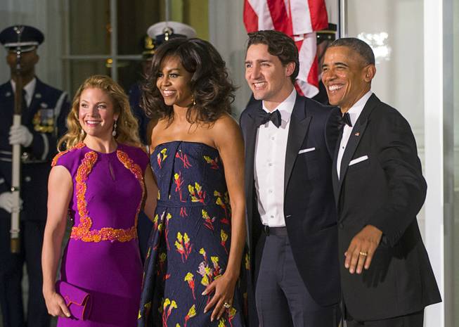 Obama hosts dinner for new Canada sensation named Justin