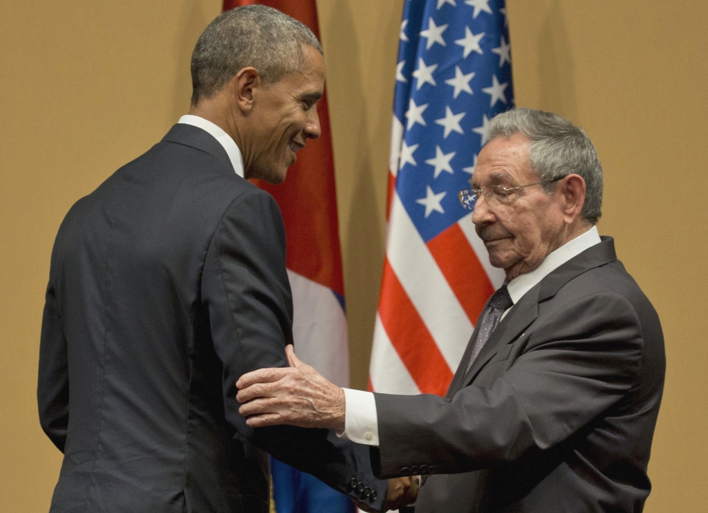 Obama's visit brings rare press conference for Castro