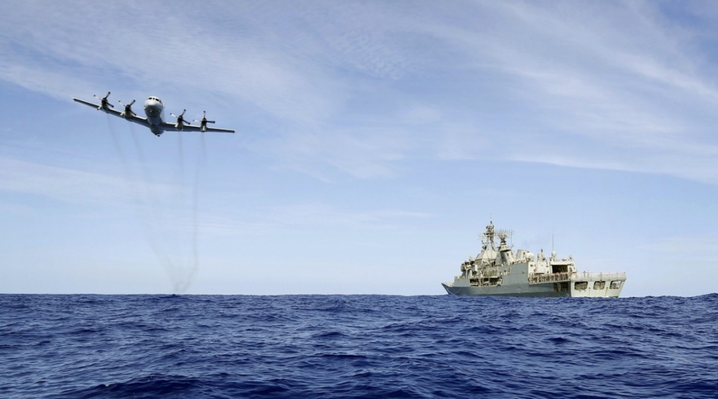 Australian ship searches for MH370