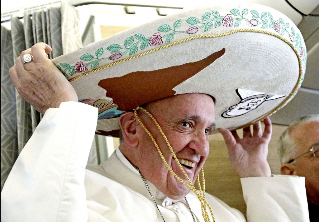 Brace yourselves for 'holy selfies&#039- the Pope is joining Instagram