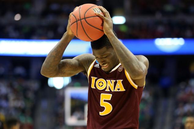 A.J. English reacts in the second half of Iona's 94-81 loss to Iowa State Thursday