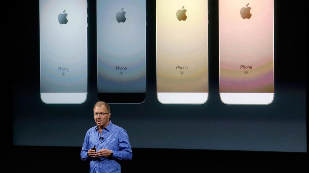 Greg Joswiak vice president of iOS iPad and iPhone product marketing announces the new iPhone SE at Apple headquarters Monday