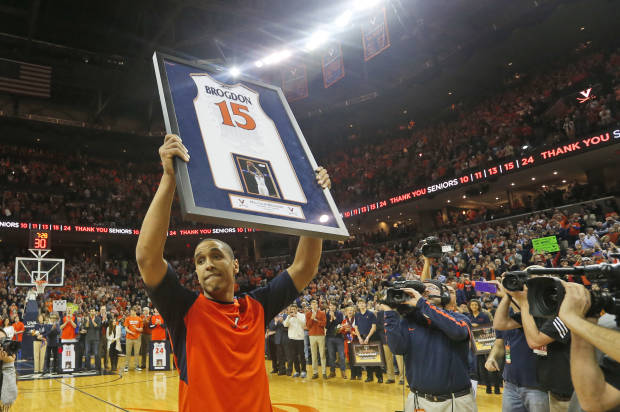 Tobey stars as No. 4 Virginia beats No. 11 Louisville 68-46