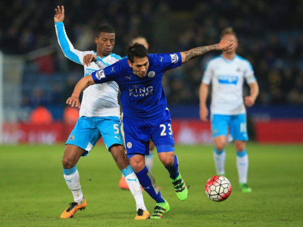 Georginio Wijnaldum and Leonardo Ulloa