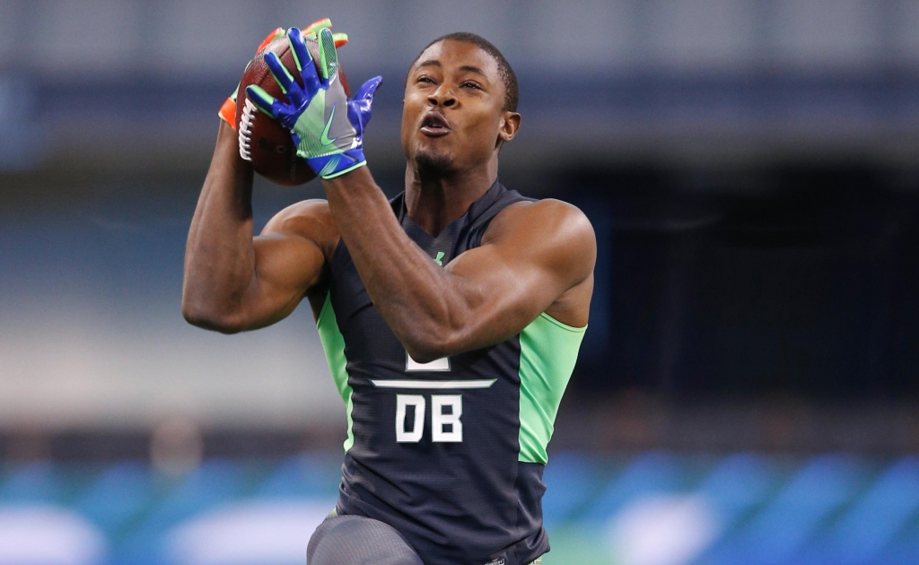 Artie Burns catches the ball during the 2016 NFL Scouting Combine