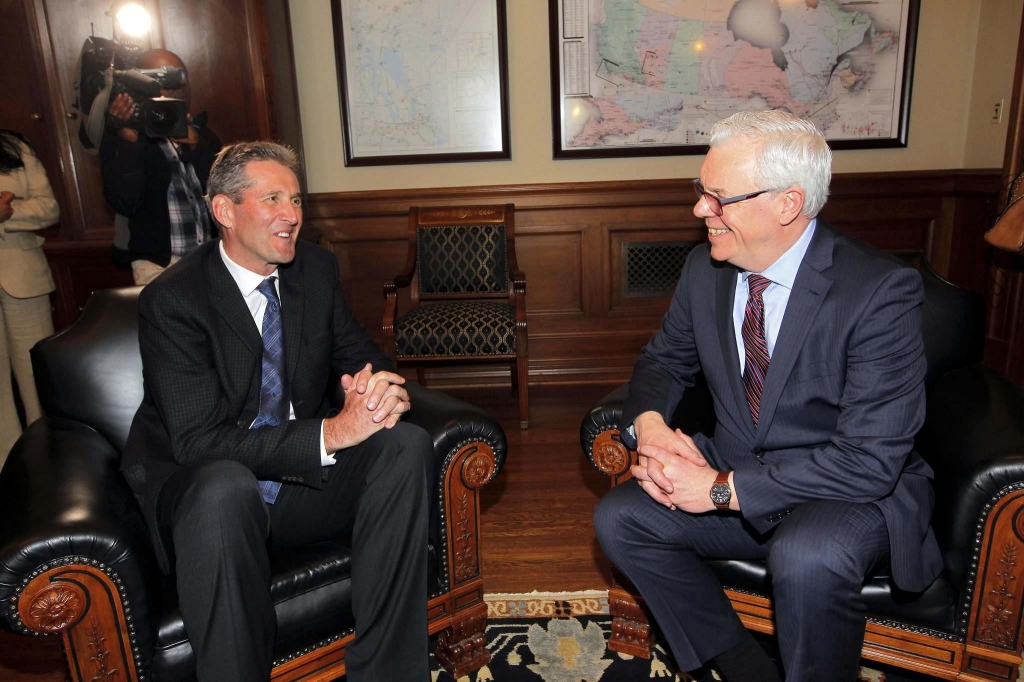 BORIS MINKEVICH  WINNIPEG FREE PRESSBrian Pallister and Greg Selinger met in the Premier's office