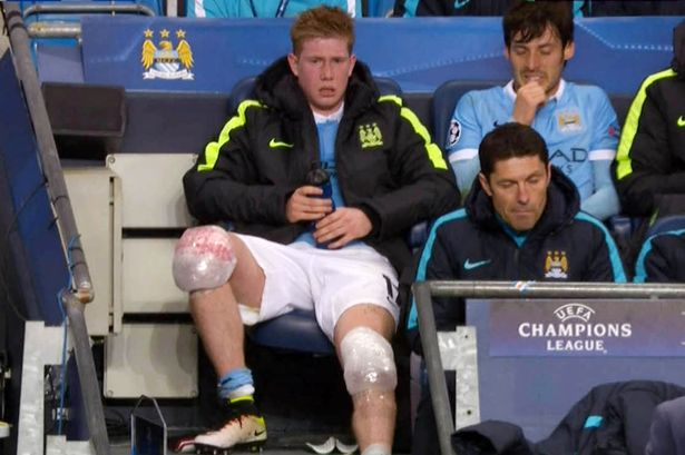 Kevin De Bruyne with ice packs on his knees after being substituted