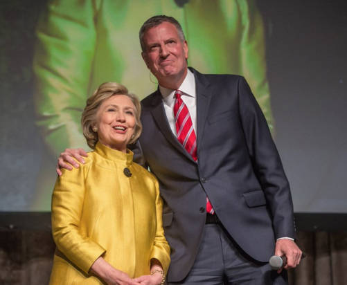 Watch Hillary Clinton and Bill De Blasio make a cringeworthy'colored people time joke at New York City charity event