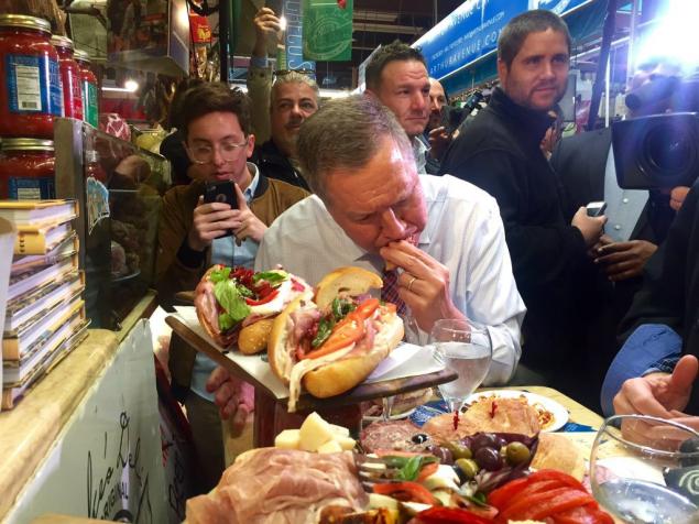 Ohio Gov. John Kasich sampled sandwiches and the pasta fagioli at Mike’s Deli in the Bronx