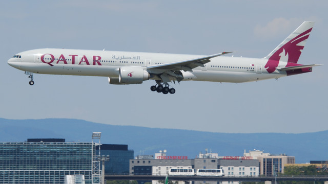 Qatar Airways Boeing 777 300ER A7 BAF FRA 16 07 2011 609gt 6190539010 571f737514d88