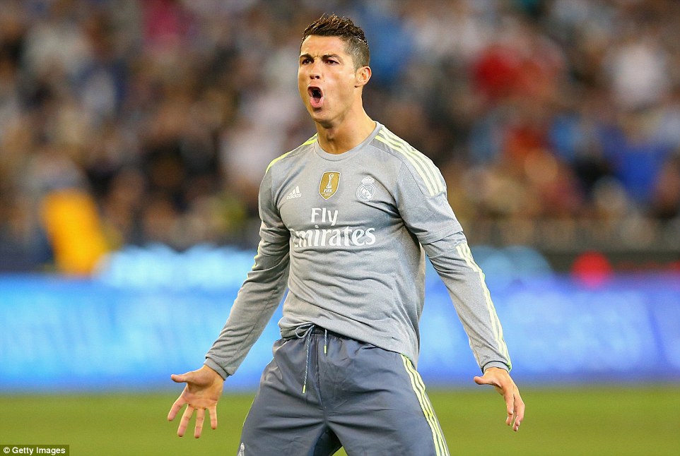 Man Utd U-turn: Sources close to Cristiano Ronaldo say star did not make secret Paris trip