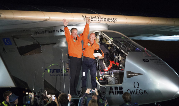 Solar Impulse 2 reaches San Francisco after flight across Pacific