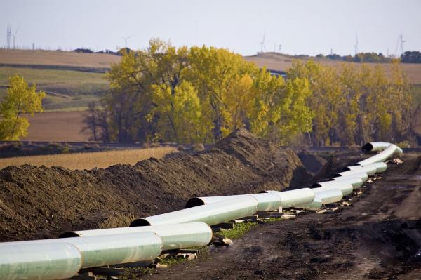 Keystone pipeline down longer than expected as crews look for source of leak