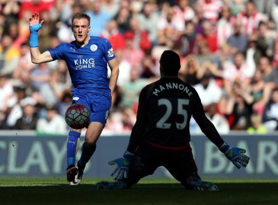 Vardy double sends Leicester closer to Premier League title